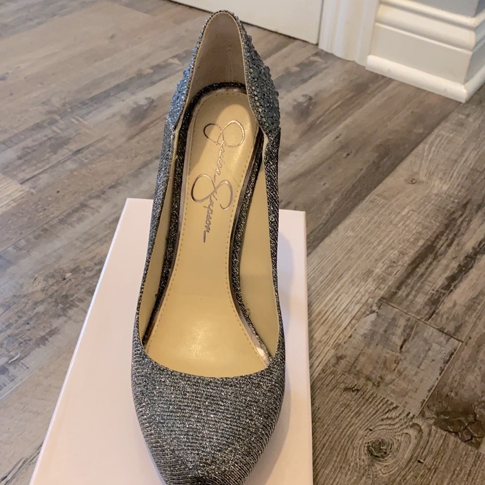 Heels - Picture 2 of 3